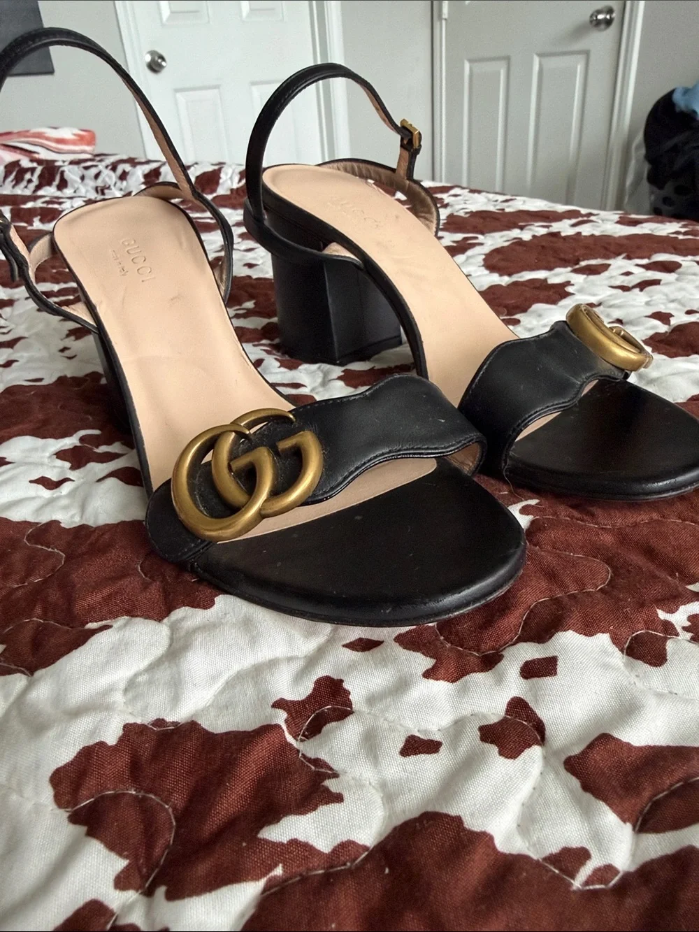 Gucci classic black